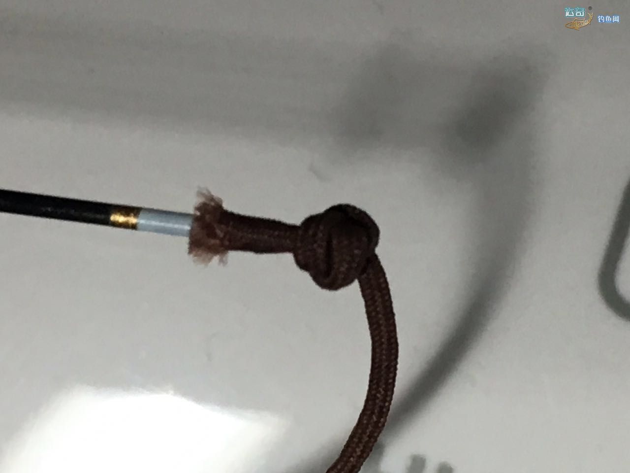 鱼竿小辫不打结绑法,竿稍小辫的正确绑法