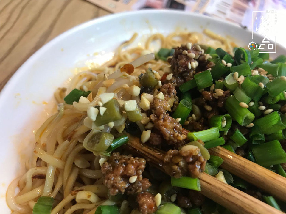 好吃到爆的宜宾燃面,正宗宜宾风味燃面