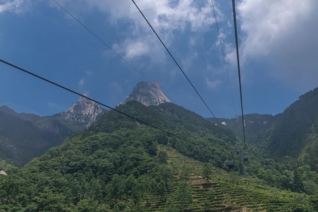 五岳中的南岳位于哪个省,九华山和天柱山哪座更值得游一游
