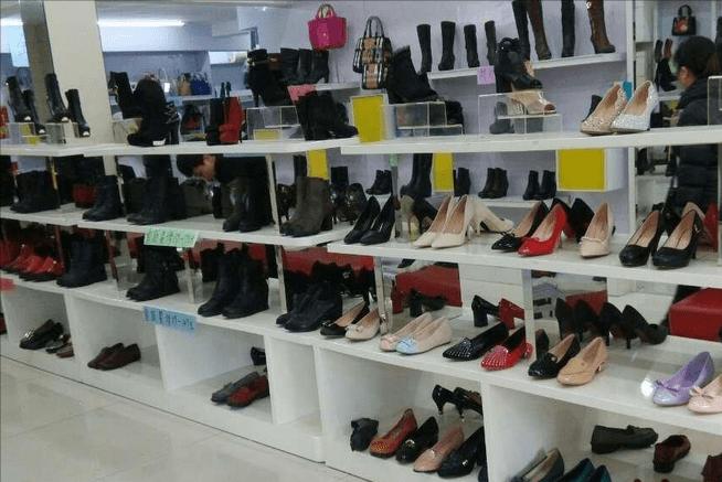 54岁鞠萍近期视频,鞠萍二婚的照片