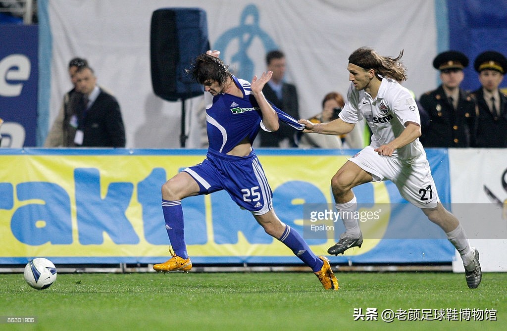 马竞前锋微商处购买厂货球鞋作秀,欧美球星居然还自己掏钱买球鞋