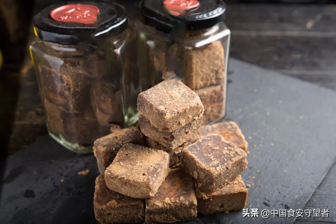 赤砂糖和红糖如何辨别,如何以执行标准区分赤砂糖和红糖