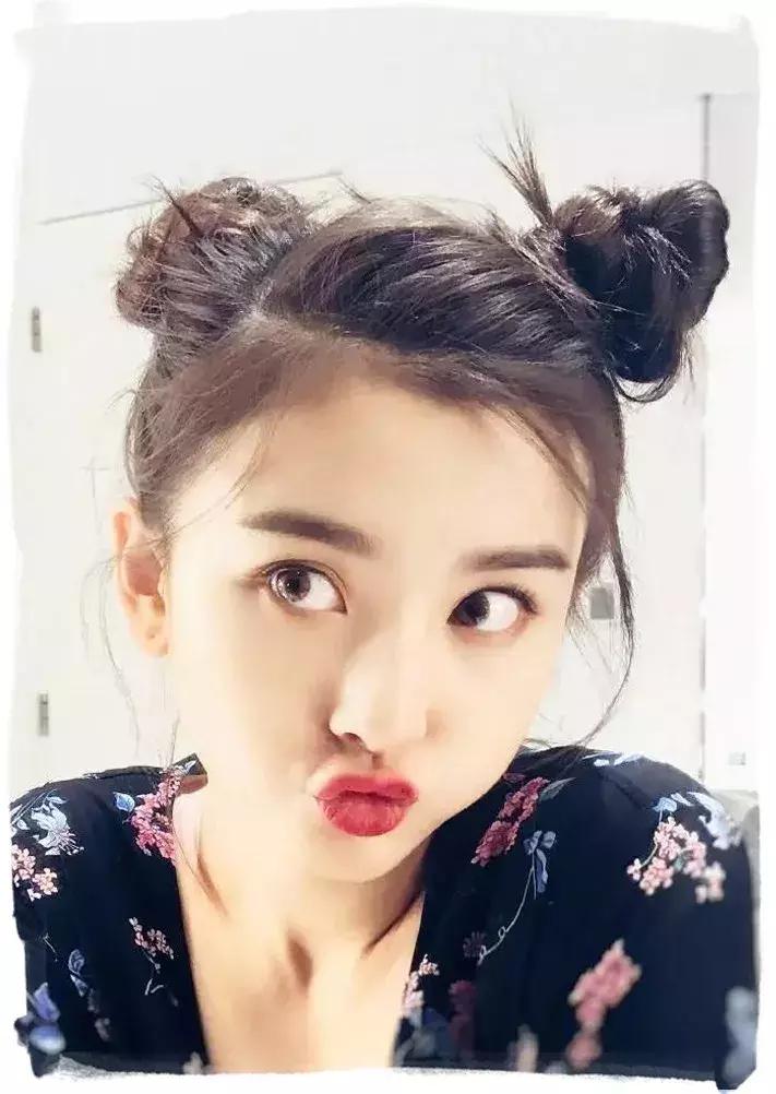 别再披头发了这3款扎发才好看,半披长发怎么扎好看