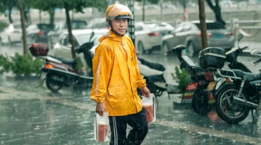 美团外卖“买不起”社保？外卖小哥的养老问题如何解决？