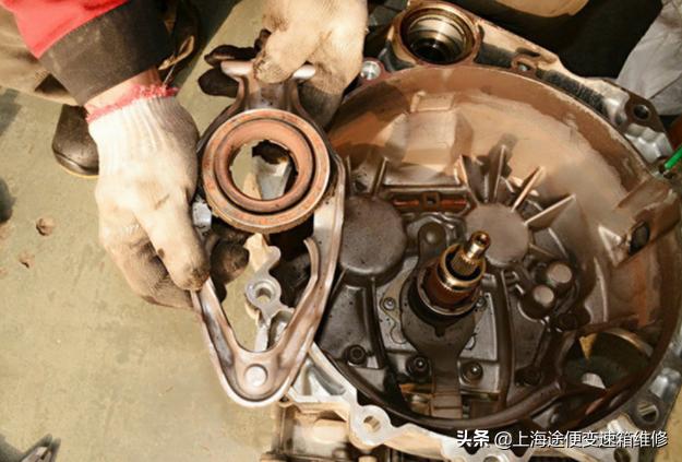 高尔夫双离合变速箱异响怎么解决,高尔夫七速双离合变速箱不升挡