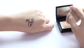 李佳琦没骗人！4万件粉底1晚卖断货，好用到连说8个omg