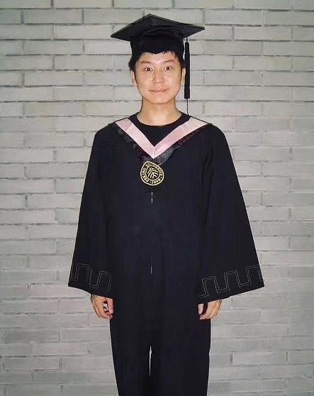 15岁考上北大，38岁沦落到湖南小镇上，成为灰头土脑的小镇青年