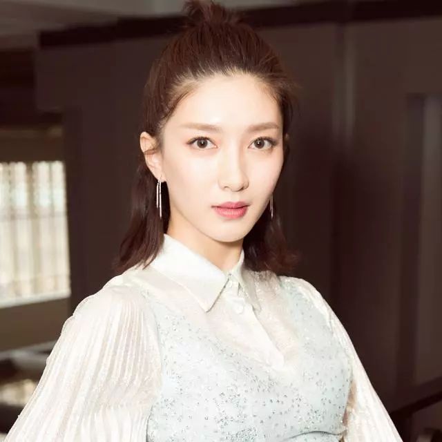 90后美妆护肤,20年后美妆界又多一位美妆大咖