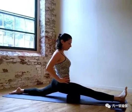 髋关节不够灵活，竖叉下不去？你需要1套完整的开髋自我练习课程