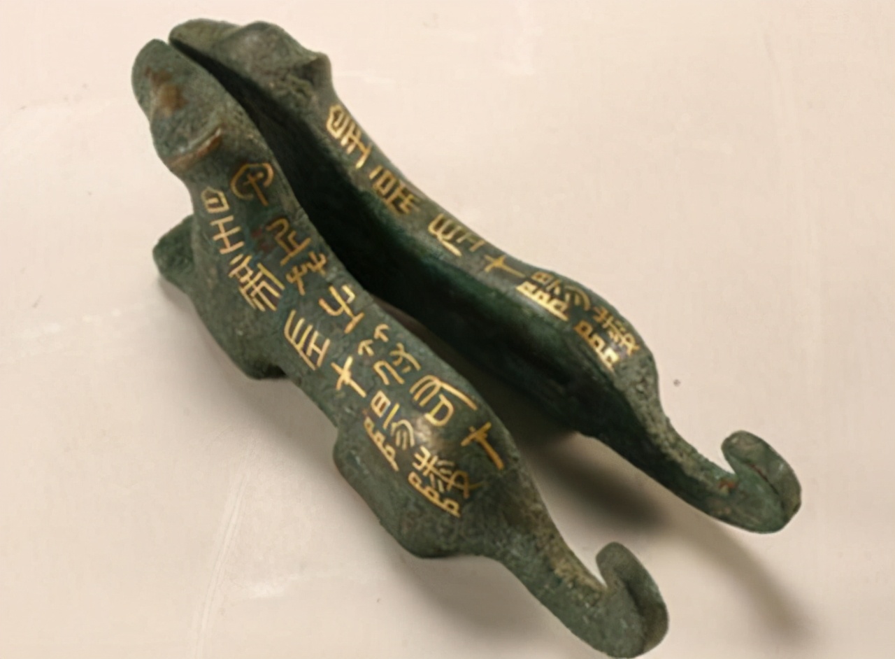 白虎穿堂家败人亡下一句,白虎穿堂家败人亡的意思