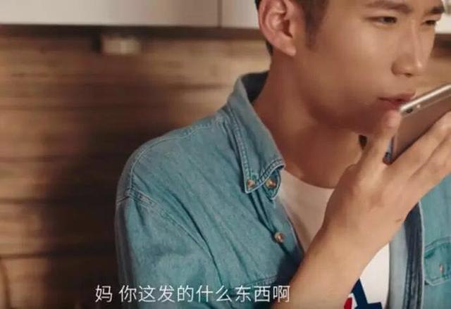 家长应该给孩子背书包吗,家长就应该帮孩子背书包