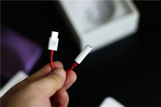 放过耳机孔吧！