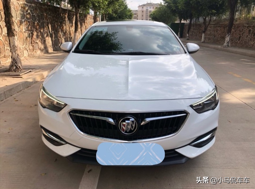 我想入手别克君威1.5T精英型，全款和*款贷**买各要准备多少钱