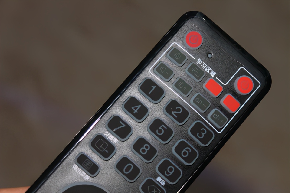 芝杜uhd3000和芝杜z9x区别,芝杜uhd3000和开博尔q70哪个好