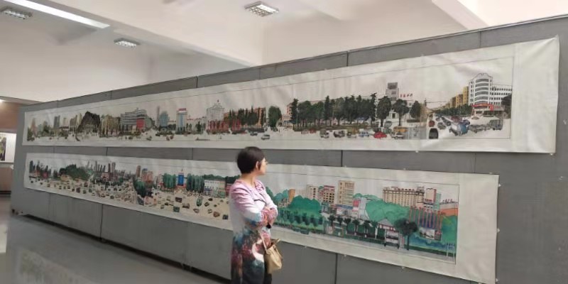 记录一座城市的沧桑变迁，一位八旬老人的绘城梦