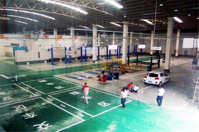 新车过了首保机油去哪换,新车首保后去哪里保养