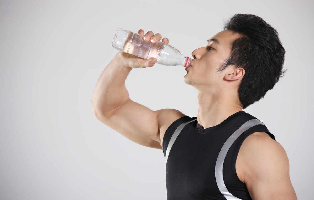 排尿次数过多尿道里面疼,频繁排尿排尿痛什么原因