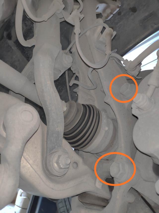 英菲尼迪6万公里刹车盘磨损程度,英菲尼迪刹车盘怎么拆