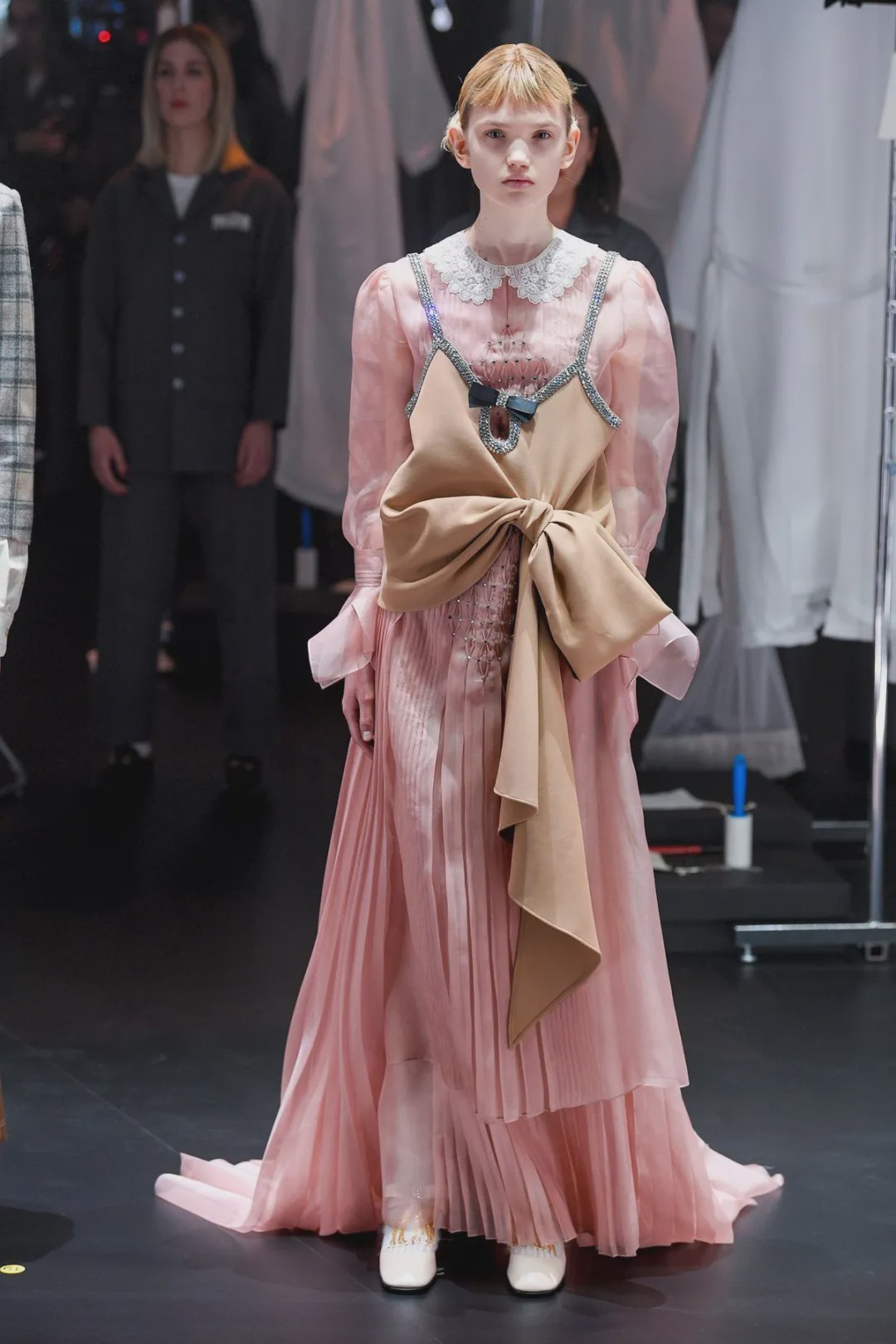 时装周朋友圈,时装周米兰2022