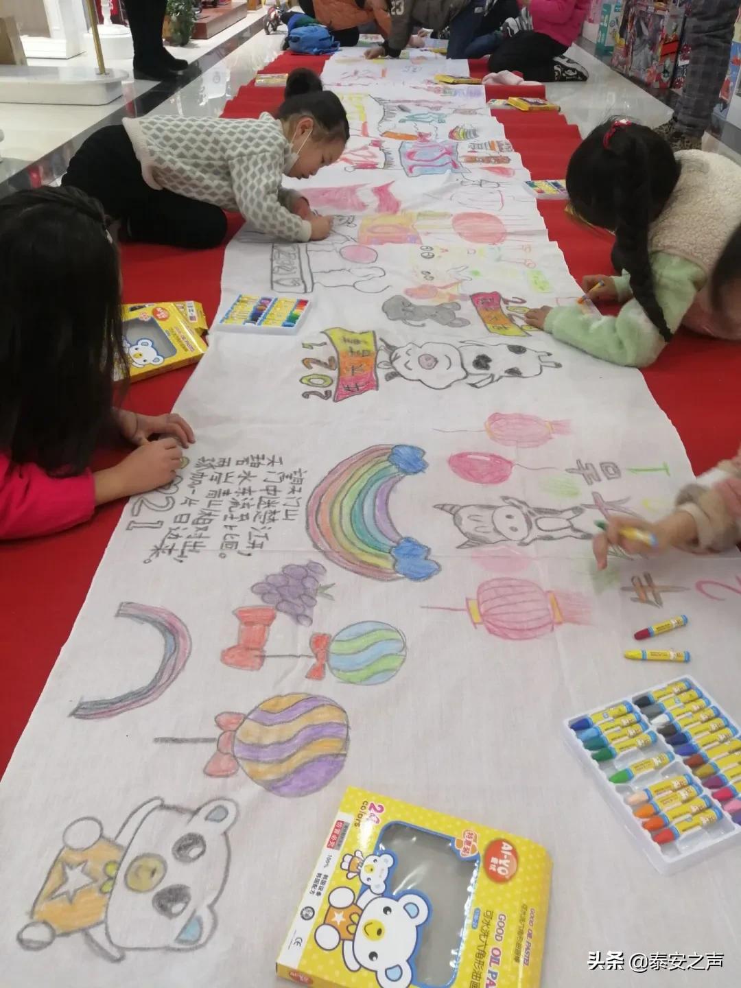 安泰广场古早蛋糕,4周年店庆巨型蛋糕免费吃