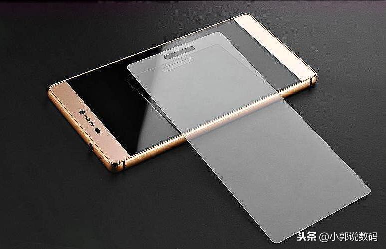 争议这么久的手机钢化膜，到底贴还是不贴好呢？这回真的明白了