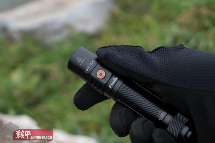 没有硝烟的消杀战疫,FenixLD32UVC手电