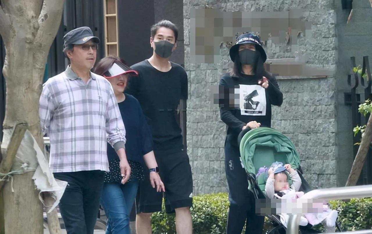 赵又廷的风流情史,靠魅力征服3个女人,娶国民女神获幸福