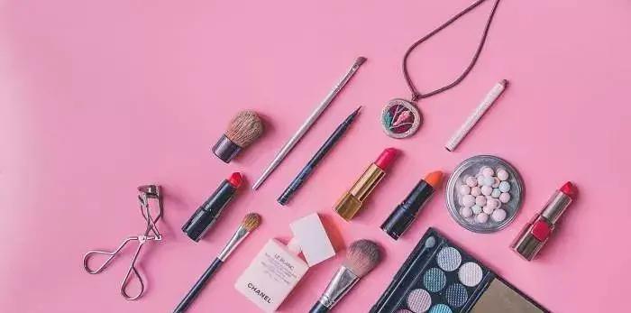 欧美化妆品分本土和免税,买国外化妆品免税吗