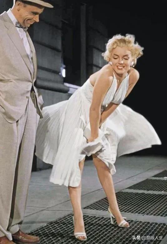 相比美女黑丝.古代男人更爱高跟鞋？高跟鞋发展史有多奇葩？