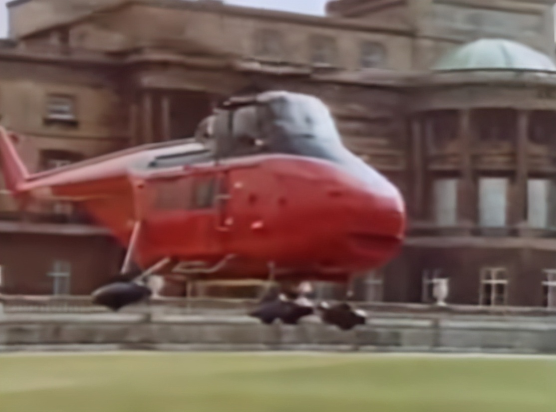 英女王下令封杀50年!王室私生活*片禁**遭泄露,百万人在线吃瓜