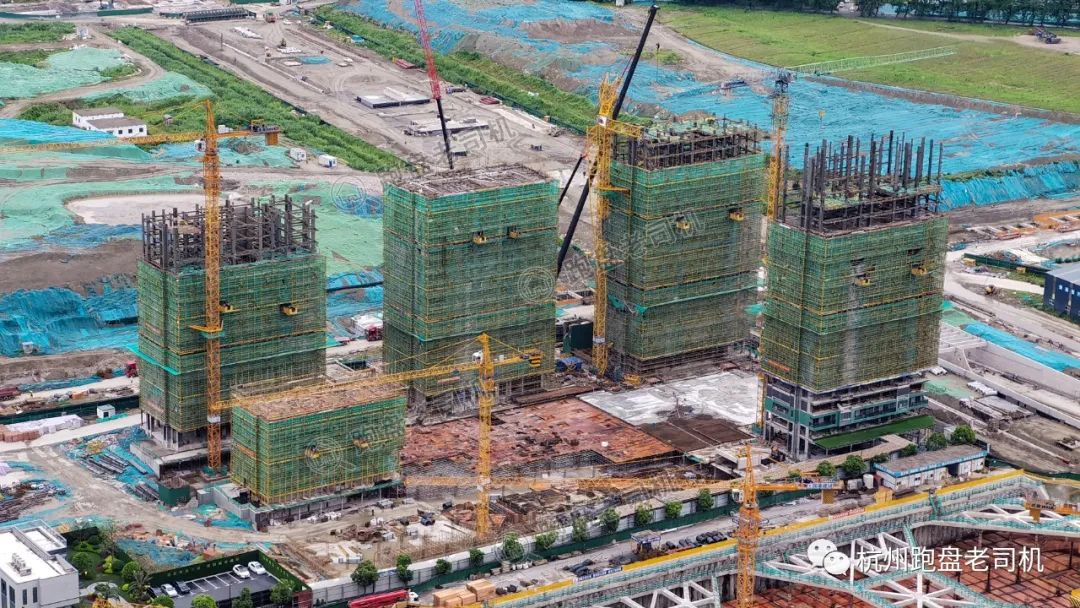 这个世纪城神盘，就算塔机全塌一遍，也会被人摇爆