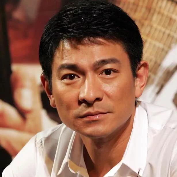 鹰钩鼻很丑吗,鹰钩鼻丑陋