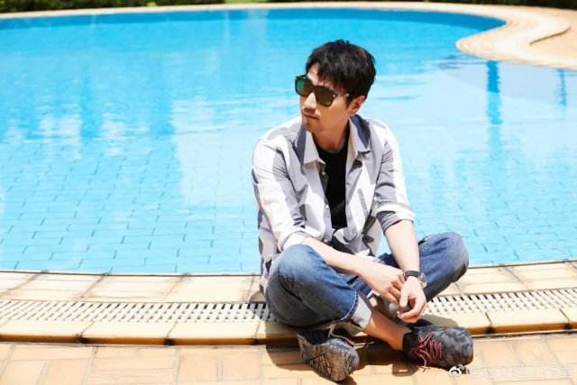 出道就获奖的女星,高圆圆为何选了赵又廷