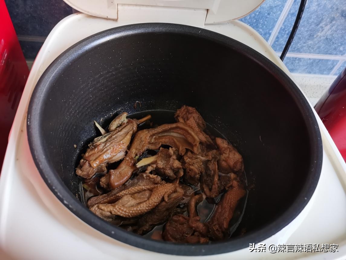 没看错,我用王老吉烧了半只麻鸭,没想到还挺好吃的