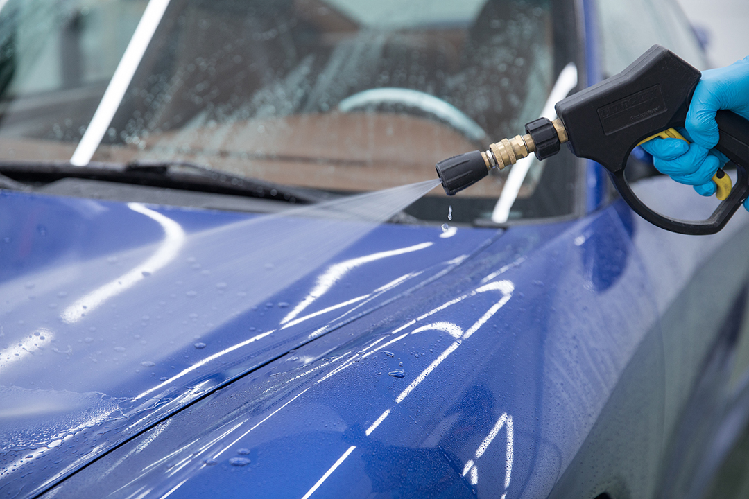 蒸汽洗车原来是这样的,神奇蒸汽清洗不仅仅是洗车