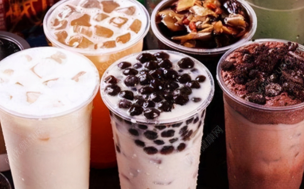 茶颜悦色武汉排队,武汉第一家茶颜悦色开业场面火爆