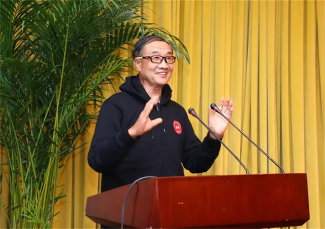 16岁上黄埔军校20岁成中将,他年仅29岁成为陆军中将