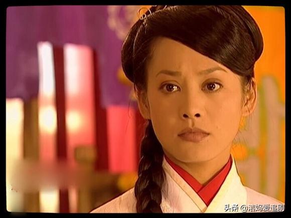 杨紫同款发型双麻花辫子,杨紫同款发型短发麻花辫