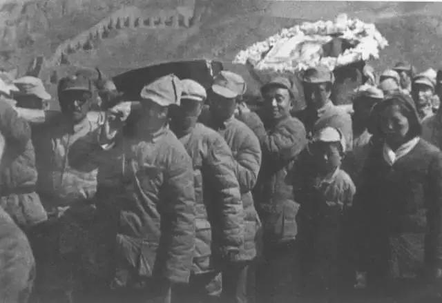 126张照片缅怀毛主席一生!