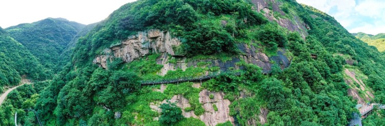 桐庐山湾湾漂流门票多少,桐庐山湾湾漂流景区在什么地方