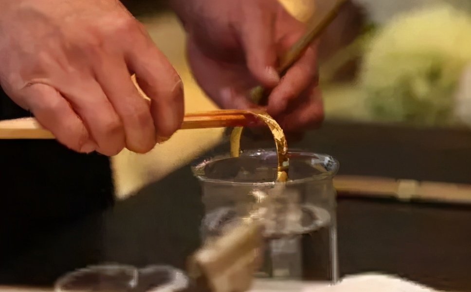 黄金回收为什么有不用火烧的,回收黄金为什么要烧一下