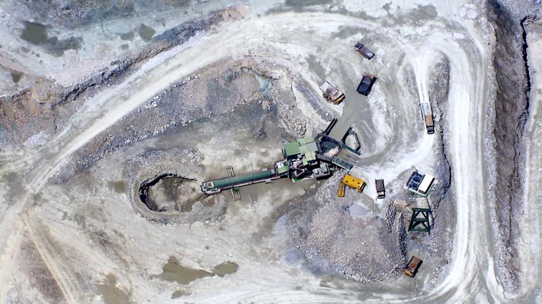 人以金求玉玉凭缘寻人是什么意思,人以金求玉玉凭缘寻人的故事