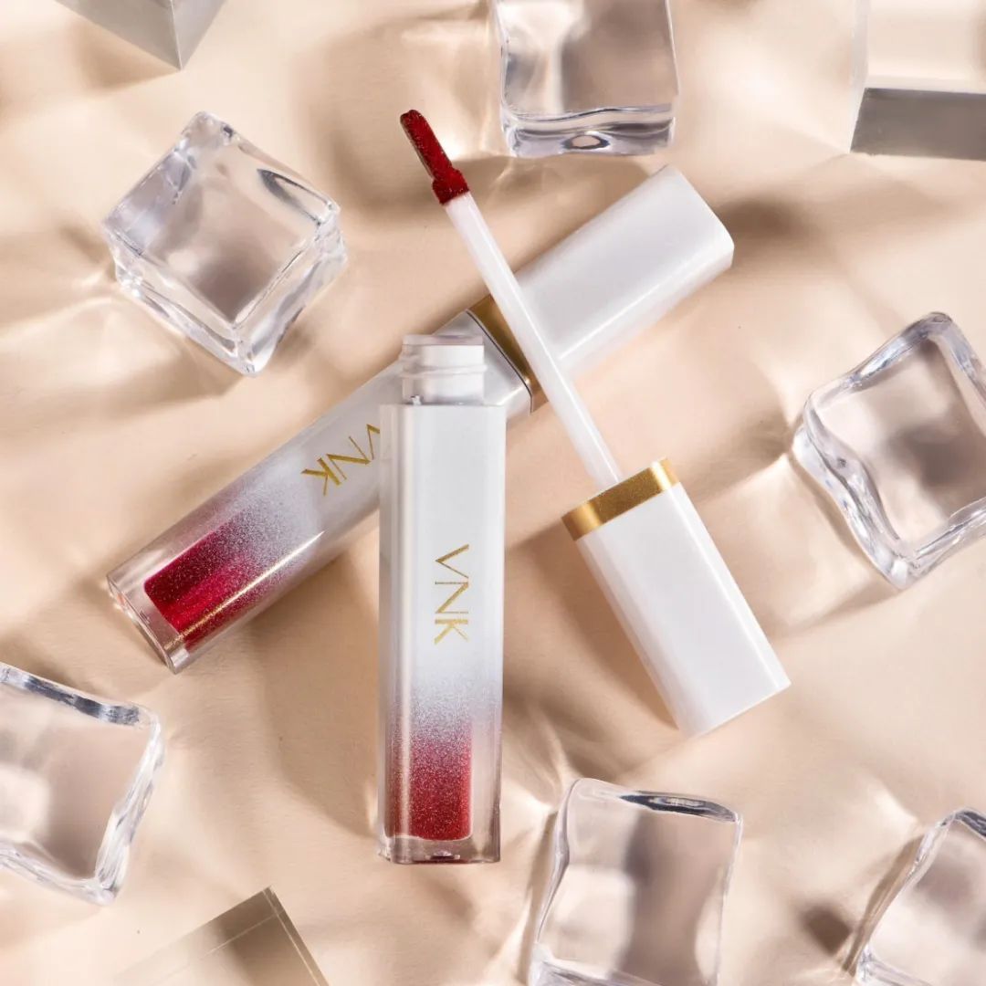 别再乱买了，今夏超显白的8支口红都在这里，太好看了