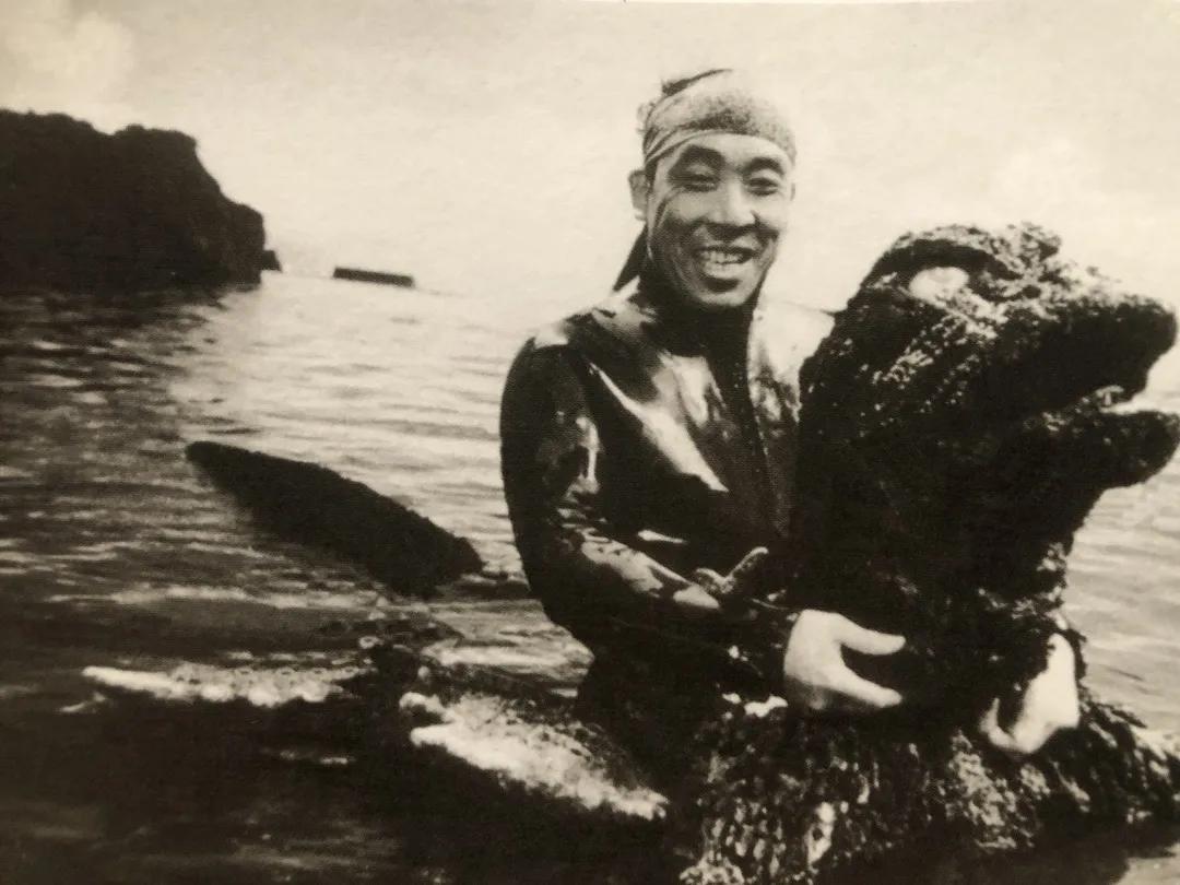 六十五年来摧毁日本的，正是日本的国宝