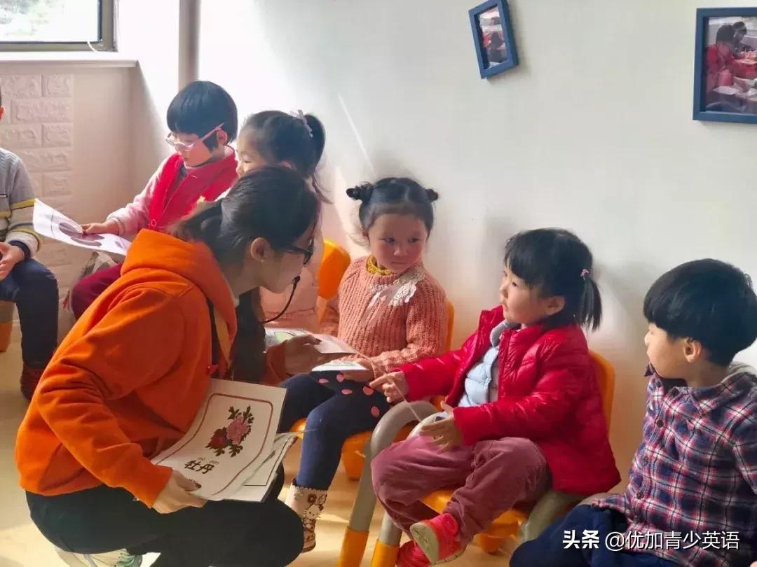 植树节播撒梦想厚植希望,植树节拥抱春天播种绿色放飞希望