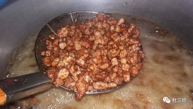 杜三珍卤菜张家港,苏州山塘街的杜三珍卤菜肉粒