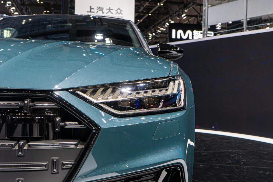 当优雅遇上潮流,当优雅碰上运动西装暴徒不再是梦