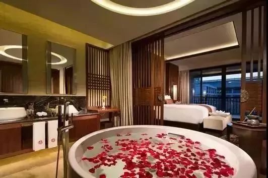 骊山下的院子温泉体验馆,骊山脚下一家不错的民宿温泉