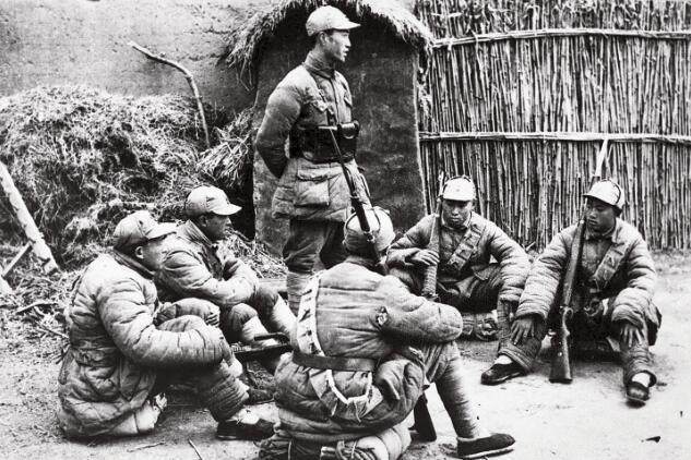 1947年粟裕连战连捷,陈毅却批华野:战术蠢笨落后,只会人海战术