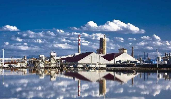 察尔汗盐湖是个聚宝盆,察尔汗盐湖神奇地方